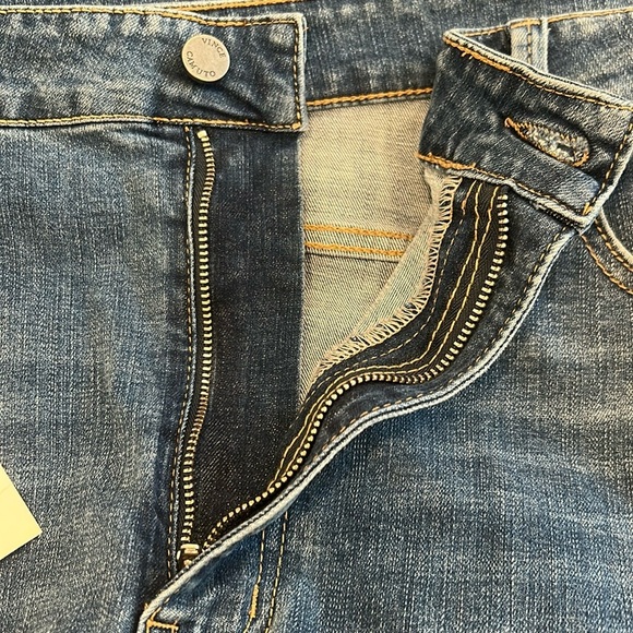 VINCE CAMUTO Grommet Detail Jeans - Picture 5 of 11